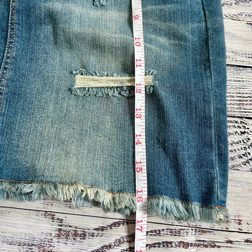 Mossimo Supply Co‎ Distressed Denim Mini Skirt Medium Wash Raw Hem Size 4/27